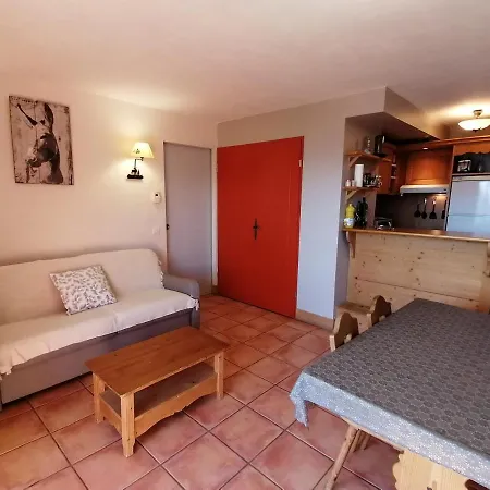 Apartment Hameau Pra Roustan By Godille Pra Loup